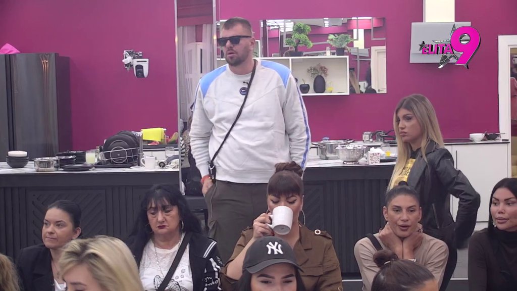 NIKADA NIŠTA NEĆE PRIZNATI: Asmin optužio Aneli da je krila od njega svoje ljubavne afere, Janjuš dao Luki do znanja da će zbog nje udariti glavom o zid: ISPADA DA PATI ČAS ZA JEDNIM, ČAS ZA DRUGIM! (VIDEO)