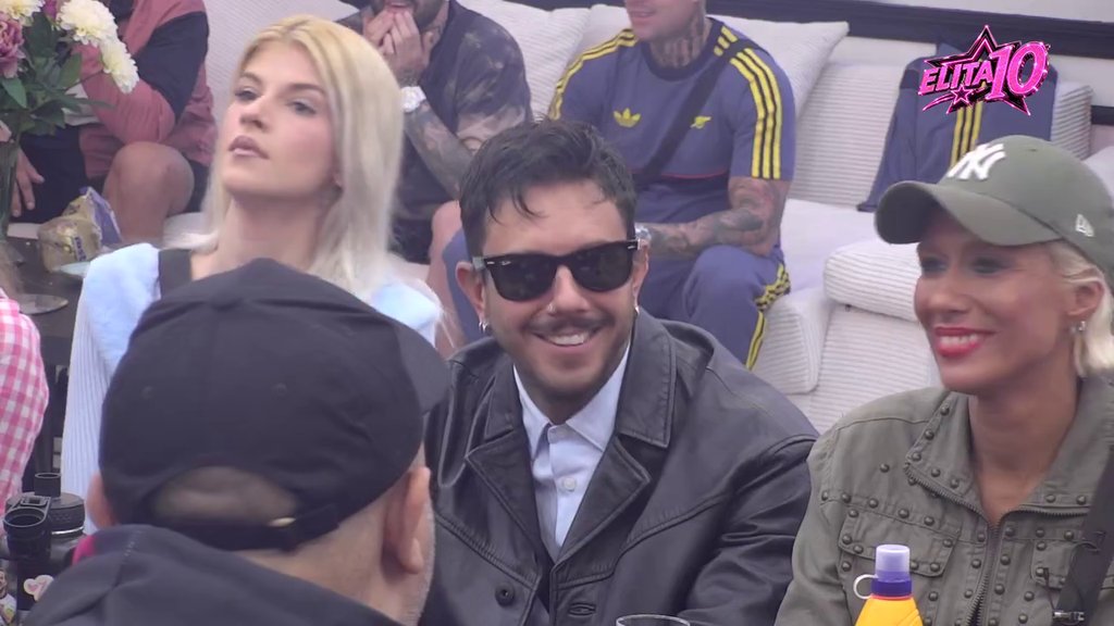 Želim vam da što pre raskinete! Anđela i Janjuš udarili na odnos Aneli i Đukića, sasuli im sve u lice: Hodaće unazad zbog nje (VIDEO)