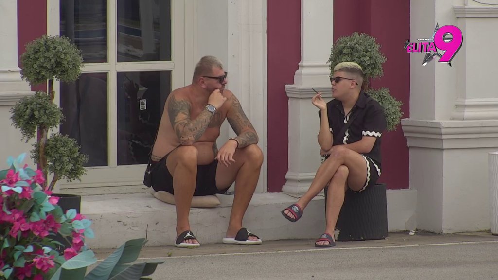Nahraniću ga, promeniti pelene, dok je živ birnuću o njemu... Uroš i Janjuš rešili da usvoje Daneta, evo kakav im je plan! (VIDEO)