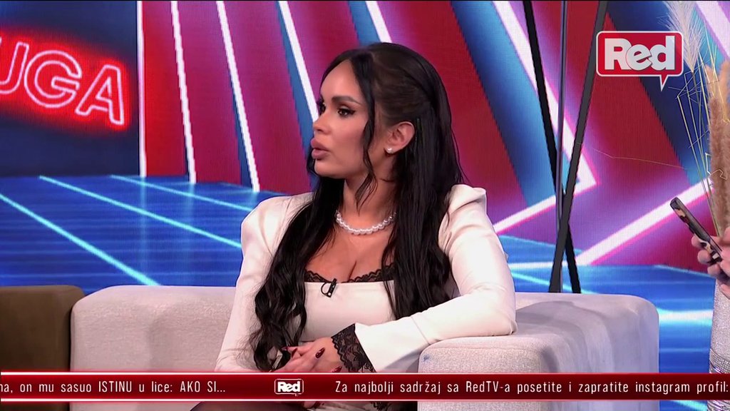 POJAVILE SU SE ISKRE: Sandra Obradović izanalizirala odnos Janjuša i Kačavende, pa spomenula Anelinu SUJETU: POKAZALA JE LJUBOMORU! (VIDEO)