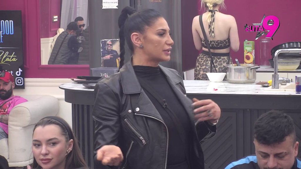 Kačavenda gori od ljubomore: Zbog poljupca Janjuša i Jakšićke joj krenula para na uši, ne može da sakrije koliko je pobesnela! (VIDEO)