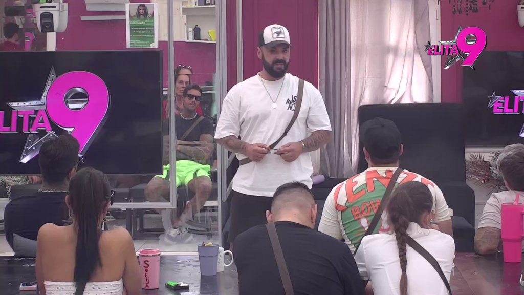 Ne odustaje: Bebica siguran da njegova ljubav sa Teodorom ima svetlu budućnost! (VIDEO)