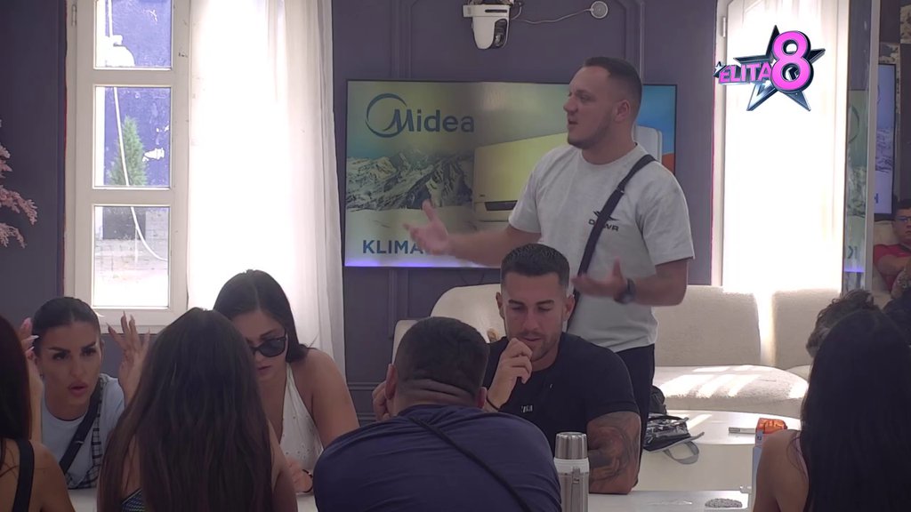 NAŠAO JE NAČIN DA SE DISTANCIRA, JER SE OHLADIO: Anđela zapenila nakon što je Gastoz cinično istakao da je bila njegov PLEN! (VIDEO)