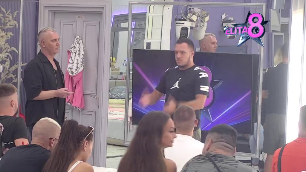 Sanja Grujić kipti od besa: Počela da ujeda zbog Markovih vrelih scena s takmičarkama, Gastoz dolio ulje na vatru! (VIDEO)