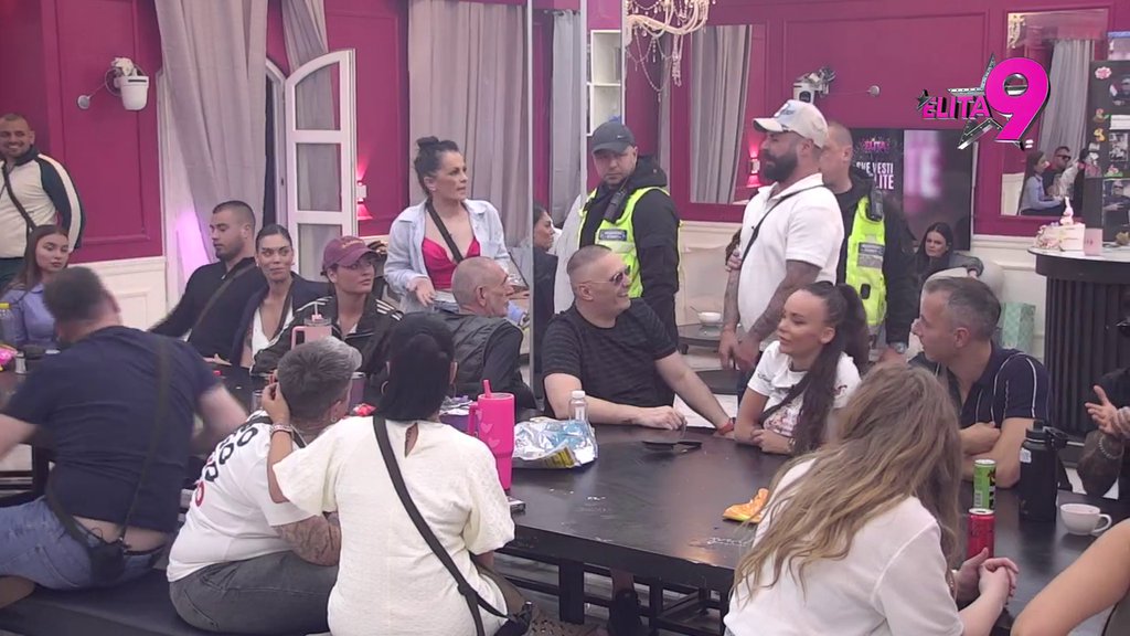 Htela je da mi opere MILION I DVESTA HILJADA: Lete stravične optužbe! Zaratili Jovana i Luka, ona otkrila: Kuću su izgubili zbog HIPOTEKE (VIDEO)