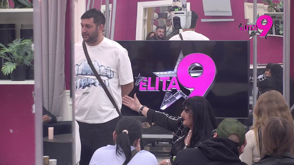 Skandal za stolom! Milosava ne zna kod kog će pre, Jovan kralj bakra pred odustajanjem: Nju Asmin udari po du*etu, ona cveta! (VIDEO)