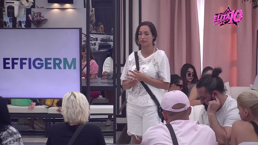 Previše me pere moj ADHD: Laura šokirala cimere priznanjem da je bila u zatvoru, a ovo su detalji njenog obrazovanja! (VIDEO)
