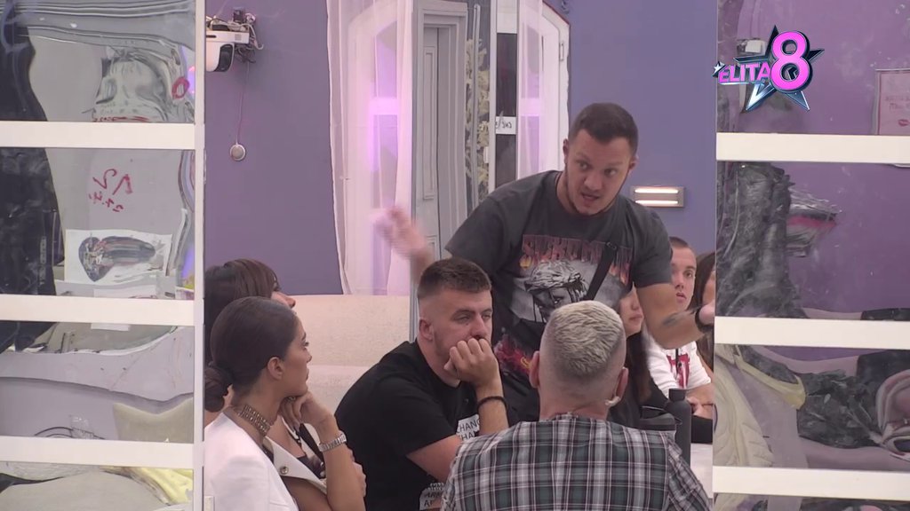 Izgorela od ljubomore: Sofija u par poteza razbucala odnos Anđele i Gastoza, ona pukla i ponovo mu dala ŠUT-KARTU! (VIDEO)