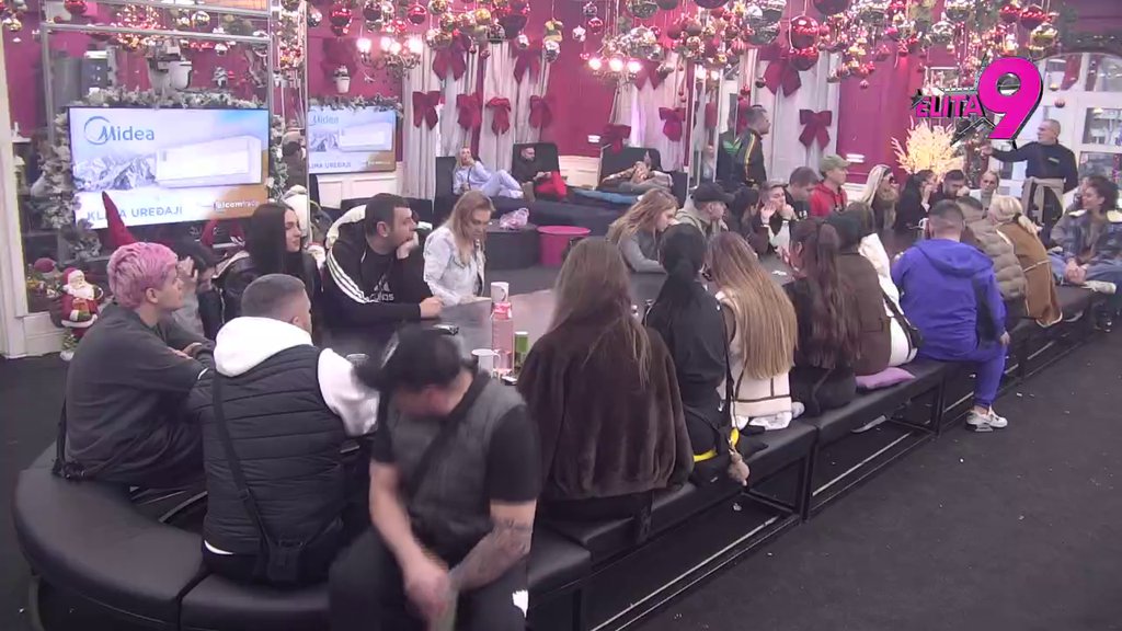 Anastasija ga podseća na Milicu Kemez! Bora priznao koliko mu nova devojka liči na bivšu ženu! SVI U ŠOKU! (VIDEO)