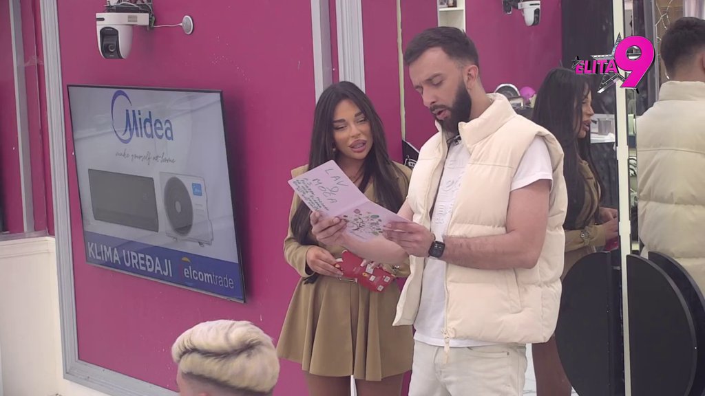 Od Brankice Janićijević nema pozdrava za Terzu: Sofija pokazala da je ipak ne zanima mamino mišljenje, razvukla osmeh od uva do uva! (VIDEO)