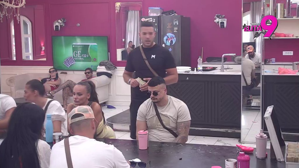 Ne postoji veće zlo koje je prošlo kroz moj život! Anđelo osuo drvlje i kamenje po Aniti, nijednu jedinu lepu reč za nju nema! (VIDEO)
