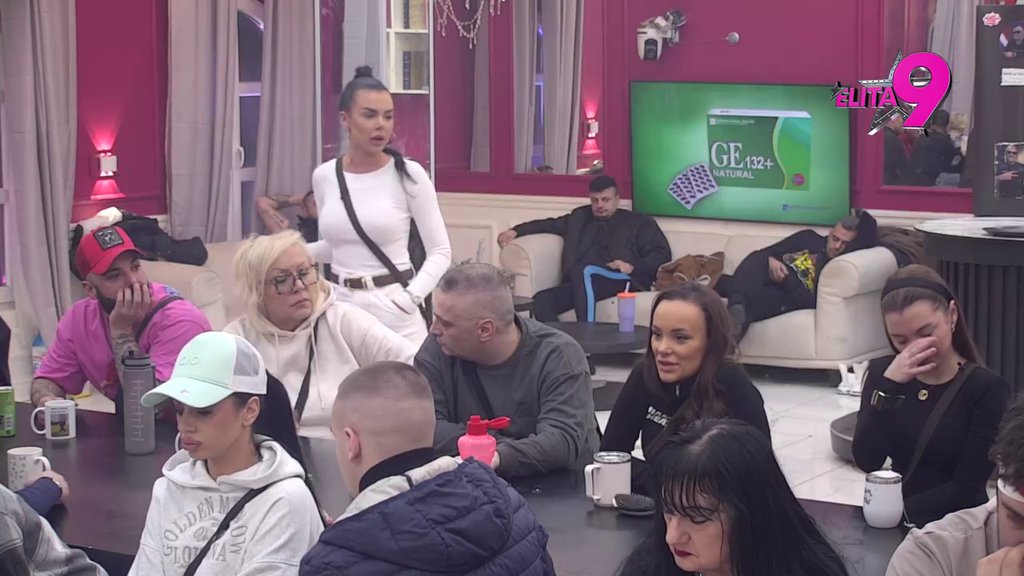 Ovakav sa mnom nikad nije bio: Aneli se sladi totalnom karambolu Luke i Anite, proglasila ih najvećim folirantima ikad! (VIDEO)