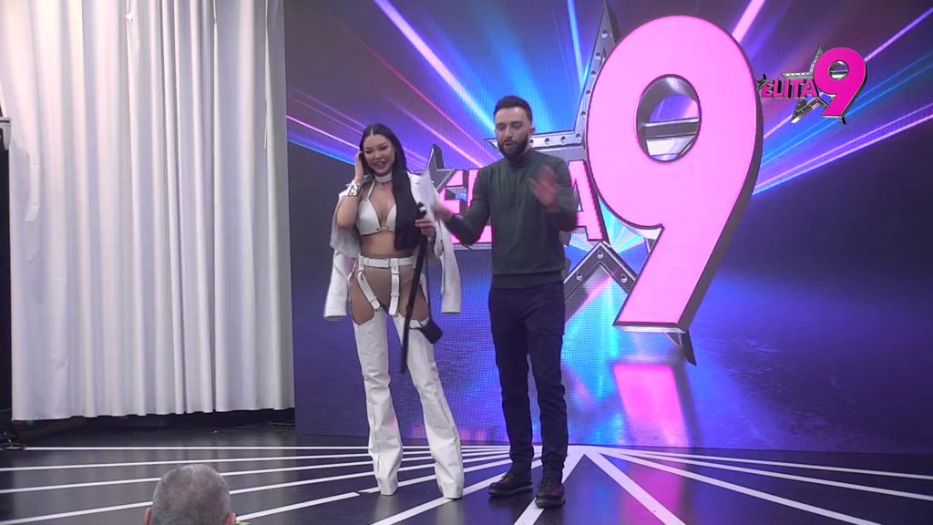 Vrelo, vrelije, Maja Marinković: Tresu se silikoni, a oko zadnjice lanci! Ljudi ne trepću dok se uvija, Alibabi ide voda niz usta! (VIDEO)