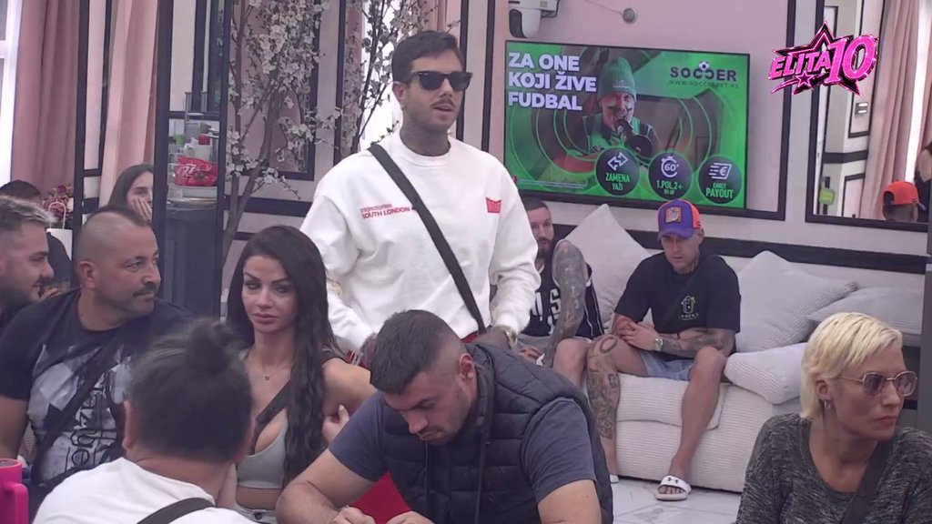 Prepoznatljiva je na svetskom nivou: Anđela sasula sve što misli o učesnicima, pa Karić šokirao sve svojim izlaganjem! (VIDEO)