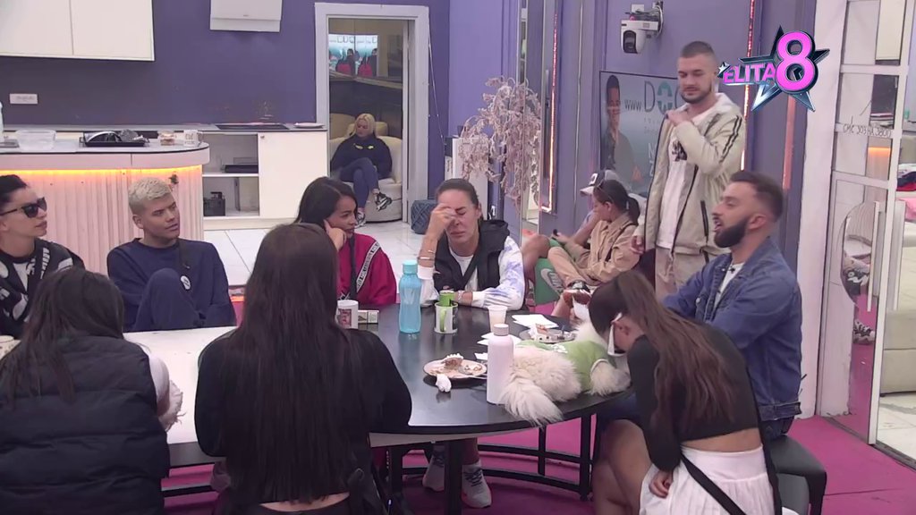Au, kakav udarac! Sofija brutalnom provokacijom isprozivala Sanju Grujić! (VIDEO)