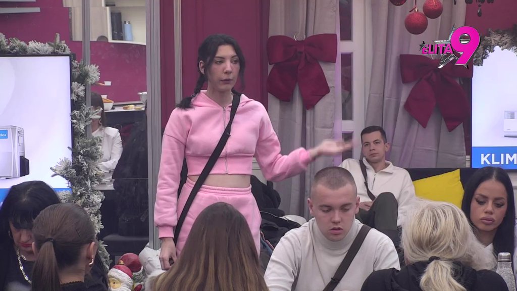 UKLJUČIO CENTRIFUGU: Luka pokušao da se opere od svojih postupaka, učesnike šokiralo to što je Neria savetovao da smiruje Aneli umesto njega! (VIDEO)