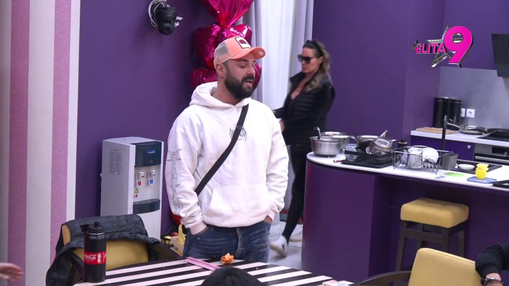 Luka pokušao da ponizi Anđela, Aneli MU STALA NA PUT! Brani Rankovića IZ PETNIH ŽILA: Ti i tvoja majka ste prihvatali PARE OD PODRŠKE! (VIDEO)