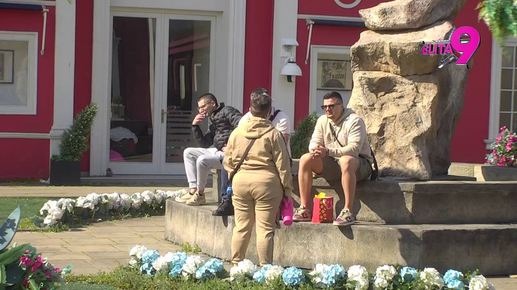 Anastasija ništa nije slagala! Učesnici potvrdili da se Bora i njima HVALIO DA JE BIO INTIMAN sa Indi! (VIDEO)