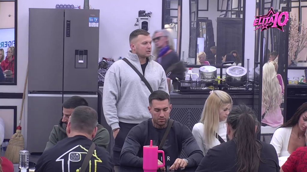 KARAMBOL MILJANE I JASENKE: Tresu se zidovi Bele kuće! Sve se desilo zbog Stefana Karića, on šokirao priznanje: Lagao sam, zauzet sam! (VIDEO)