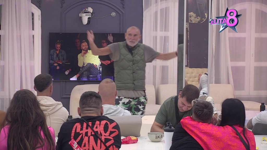 OVO JE TVOJA SRAMOTA: Anđeli pala roletna, pa iz žestoko zarežala na Gastoza! Lepi Mića ih urnisao u paketu! (VIDEO)