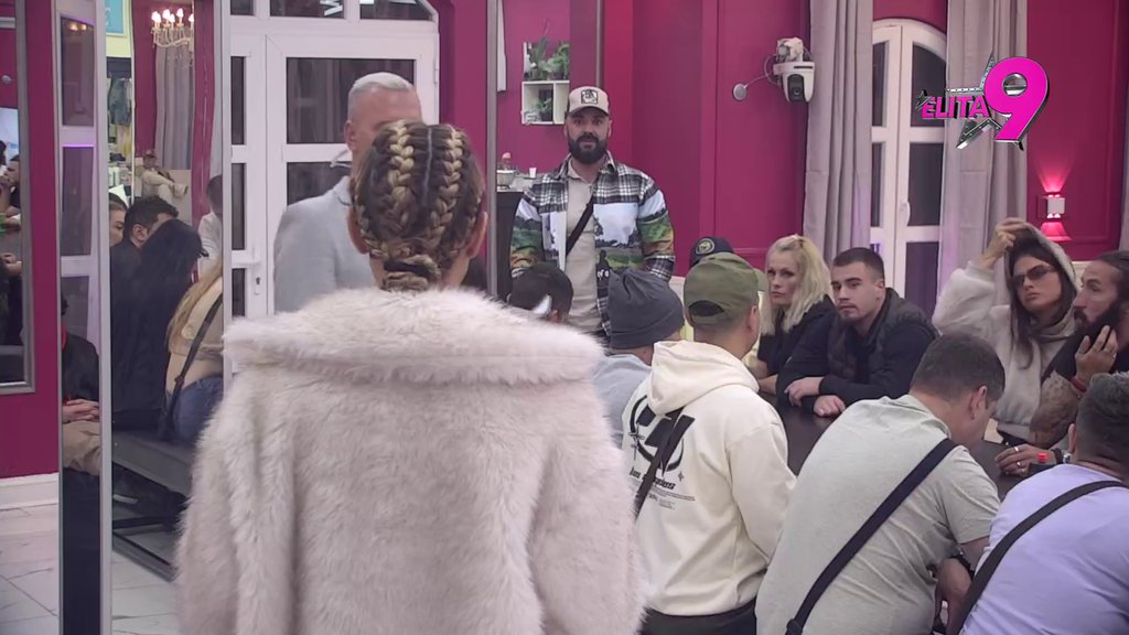 Isfrustrirana ženo, mrš od mene: Luki pala roletna i Aneli sasuo gorku istinu u lice, ne želi više da je vidi! (VIDEO)