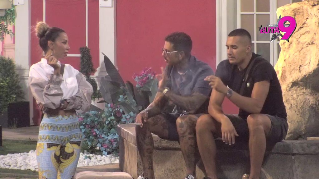 Sve karte na sto: Aneli očitala lekciju Filipu, on rešio da joj se oprada kao nikad do sad! (VIDEO)