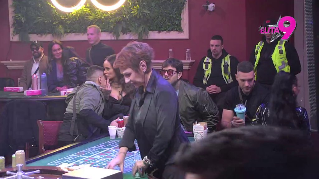 Bebica od stresa izgubio apetit: Zbog Filipa će se osušiti kao štap, Teodora dodala još jedan razlog na listu za raskid! (VIDEO)