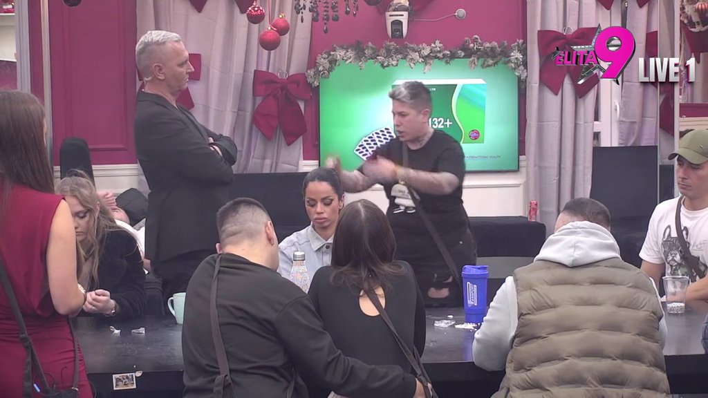 Poniženja se nižu kao luda: Sale Luks opet brutalno spustio Saru, takmičari šokirani njenim ponašanjem! (VIDEO)