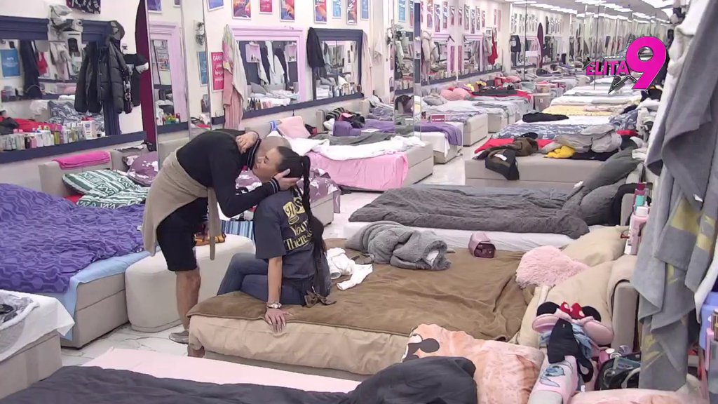 Sinoć veselo, danas preselo: Anita potonula u totalni očaj zbog mulja u koji je upala, Mića je moli da smanji s*ksualne fantazije! (VIDEO)