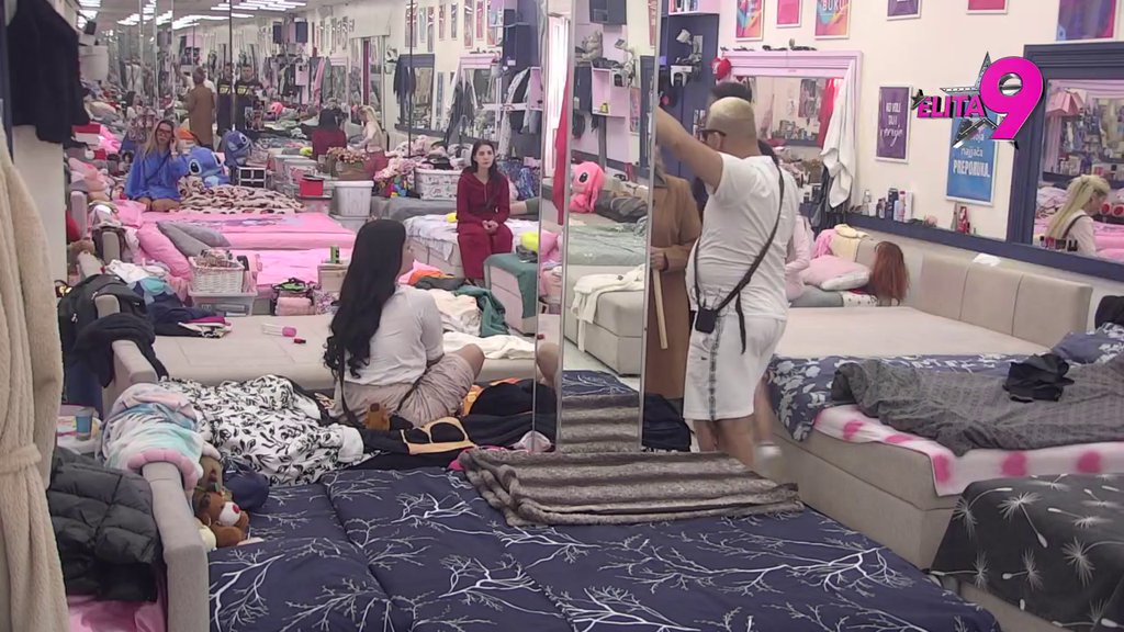 ODUŠEVILA SE: Džehva saznala da Elita ima nove stanovnike, odmah Bori dala savet šta da rade sa njima (VIDEO)