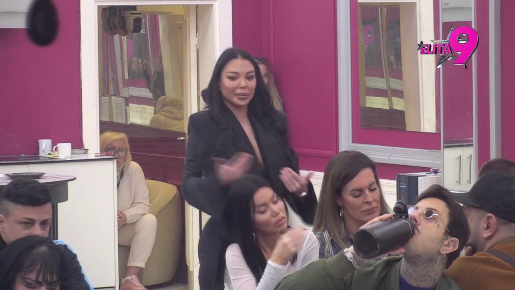 Izbaciću sve kad izađem napolje: Terza brutalno zapušio usta Bebici i najavio dokaze o prošlosti Teodore Delić! (VIDEO)