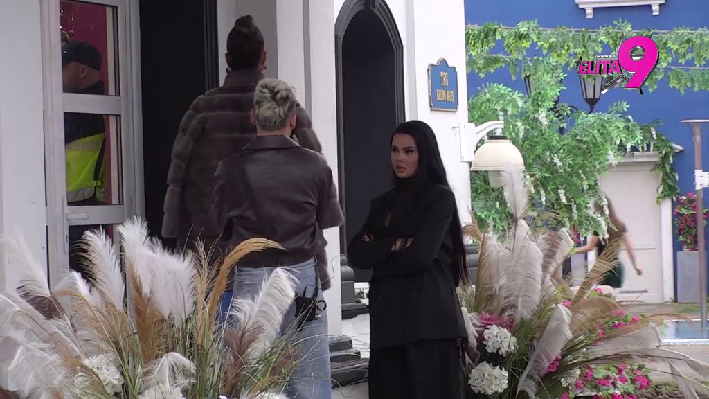 PRIJATELJSTVO SE RASULO U PARAMPARČAD: Anita i Uroš brutalno zaratili, on joj besno poručio: DRUŽIŠ SE SA... (VIDEO)