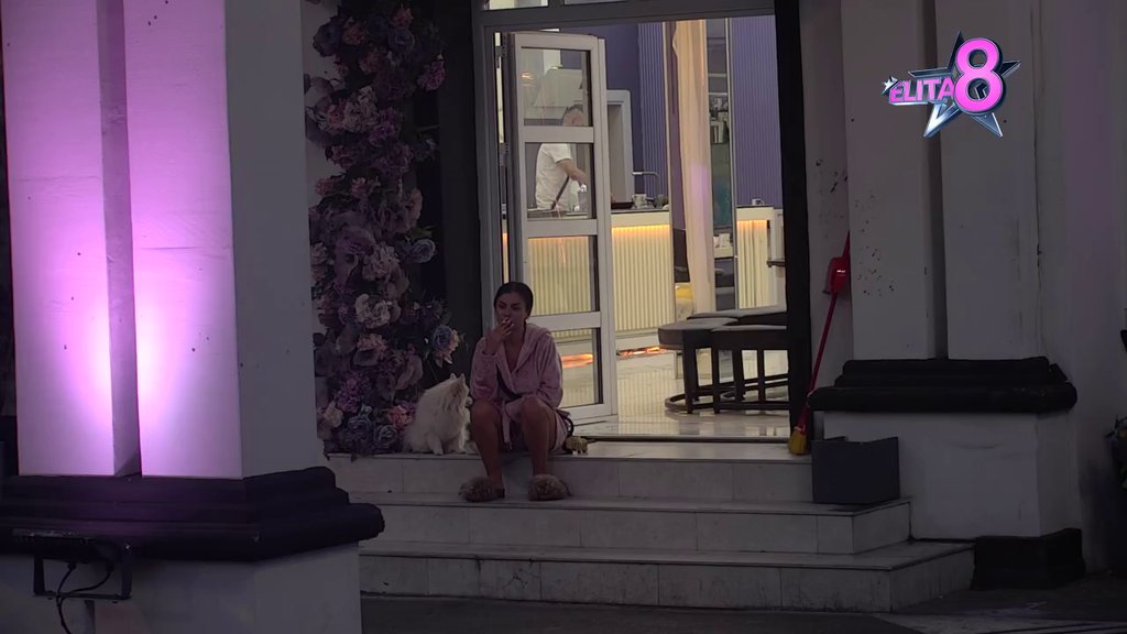 Idi u Bujanovac i radi za pedeset evra: Jordanka se popela Sanji na kičmu i ne silazi, pale nikad teže optužbe na račun njenog morala! (VIDEO)