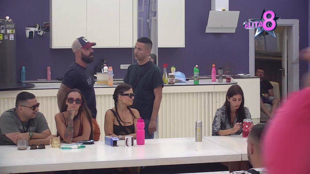 Napravila je identitet da gazi svakog pred sobom: Aneli pokušala da izglumi žrtvu i bude ucveljena, Luka je unakazaio za dve sekunde! (VIDEO)