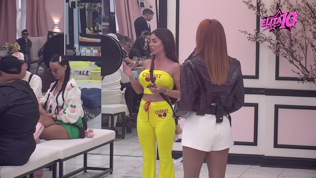 To je detinjasta priča, ispala je sujetna: Laura smatra da joj Sanja parkira priče, pa Đukić otkrio da li se kaje zbog odnosa sa Aneli! (VIDEO)