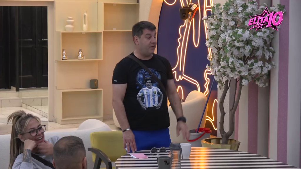 Ima mržnju prema ženama, animozitet, traume... Ivan Marinković raskrinkao ovog učesnika do srži (VIDEO)