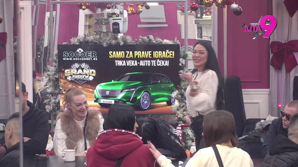 Tebe je proslavio Peca Vijagra: Asmin ključa od ljubomore na Maju zbog Đukića, pljušte prozivke na sve strane (VIDEO)