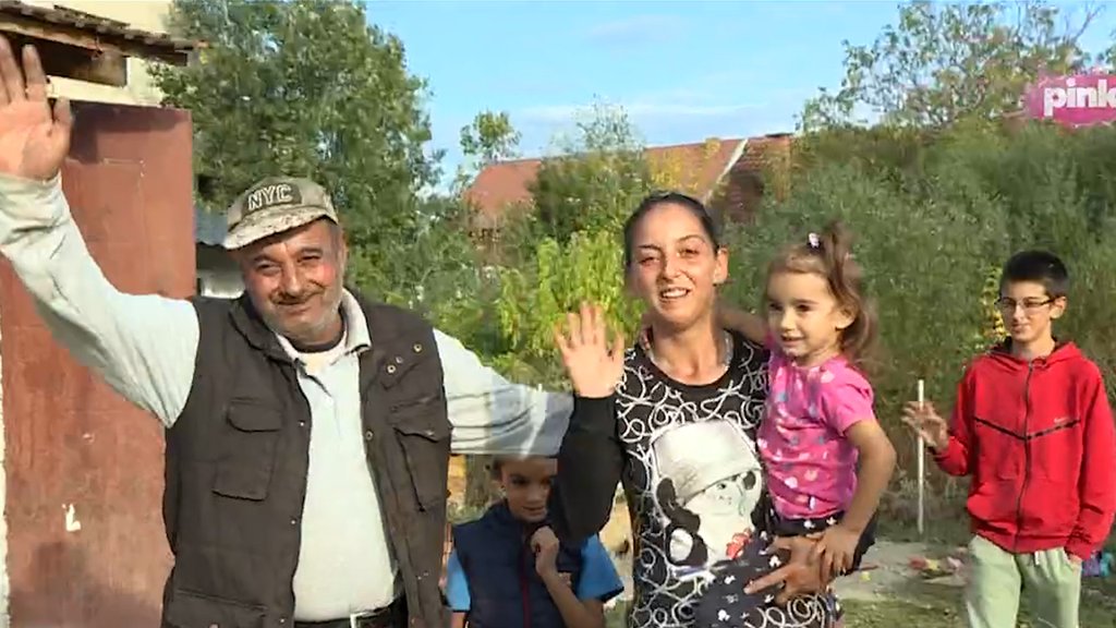 OD TEŠKOG ŽIVOTA, DO NOVOG POČETKA! Željko Mitrović pomirio zavađenu PORODICU i majici petoro dece obećao izgradnju NOVOG DOMA (FOTO+VIDEO)