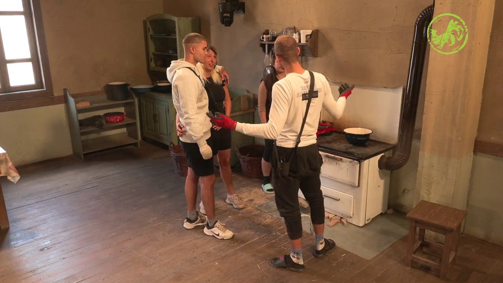 U SVE SE UMEŠAO I KRISTIJAN: Boža ne prestaje da urniše Enu (VIDEO)