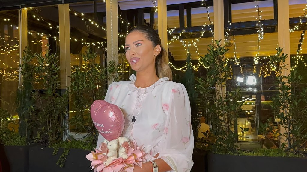 Samo skupe investicije! Nakon što se počastila besnom mašinom, Ana Radulović otkrila da planira zidanje kuće, pa progovorila o prijateljstvu sa Bojanom Lazić! (VIDEO)