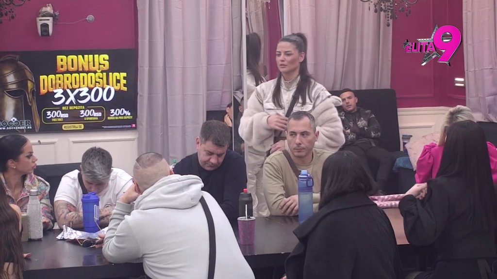 Raskid na pomolu: Bebica gori od besna zbog pogleda Filipa i Teodore, želi samo jedno da sazna (VIDEO)