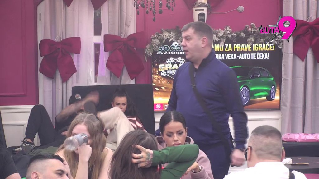 BEZ DLAKE NA JEZIKU! Ivan jedva dočekao da oplete po Anđelu, sasuo mu sve u lice: PUN SI SEBE, BEZ POKRIĆA! (VIDEO)