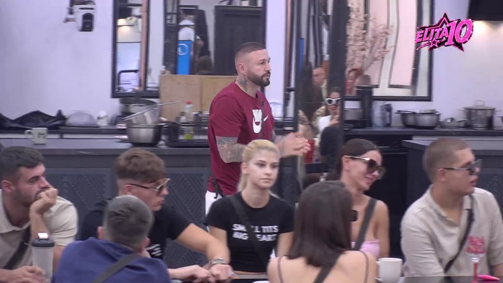 Isterali sve na čistac: Matora otkrila zašto je Caru oprostila aferu sa Sanjom, a Anđelu ne! (VIDEO)