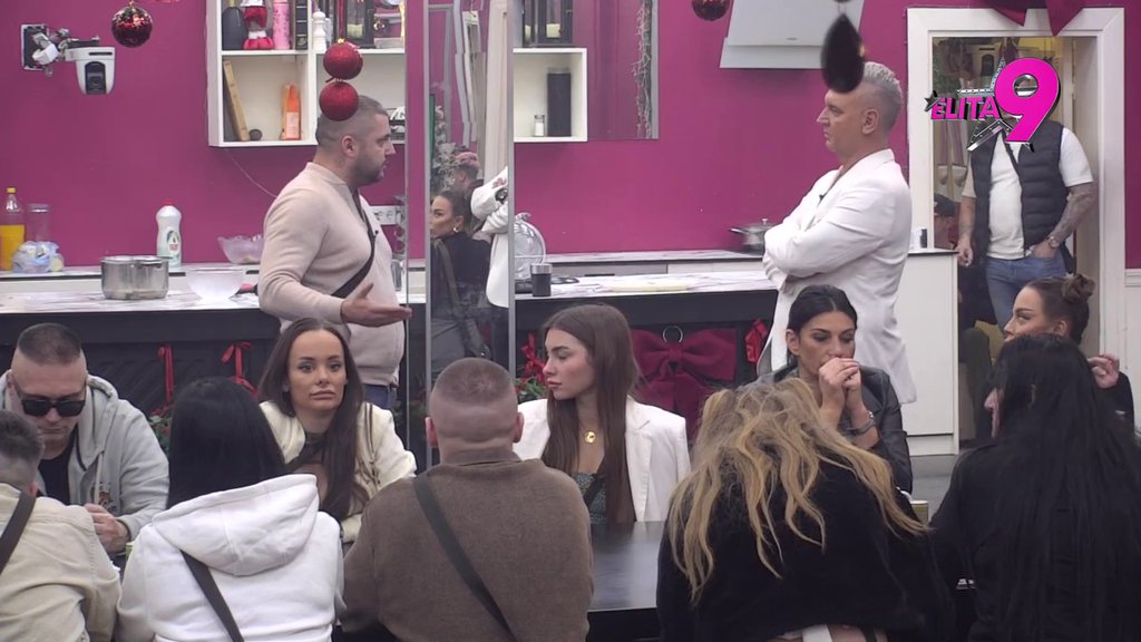 Meni to Aneli nikada ne bi uradila, tvrdim: Asmin zauzeo Terzinu stranu i urnisao Milicu, Uroš skočio da je brani (VIDEO)