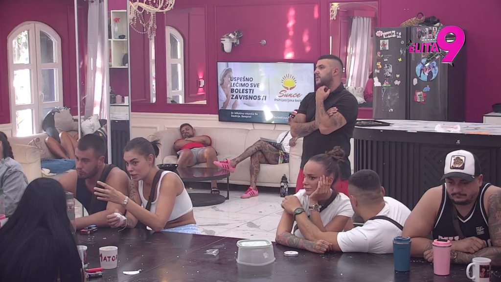 ŽRTVA TRI ŽENE! Asmin Durdžić od sebe napravio NEVINAŠCE, Aneli, Stanija i Maja su mu krive za sve! (VIDEO)