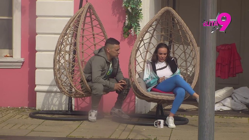 Hoćeš da pričam kako sam spavala s tobom? Teodori pukao film zbog Bebice, vređa ga svim silama! (VIDEO)