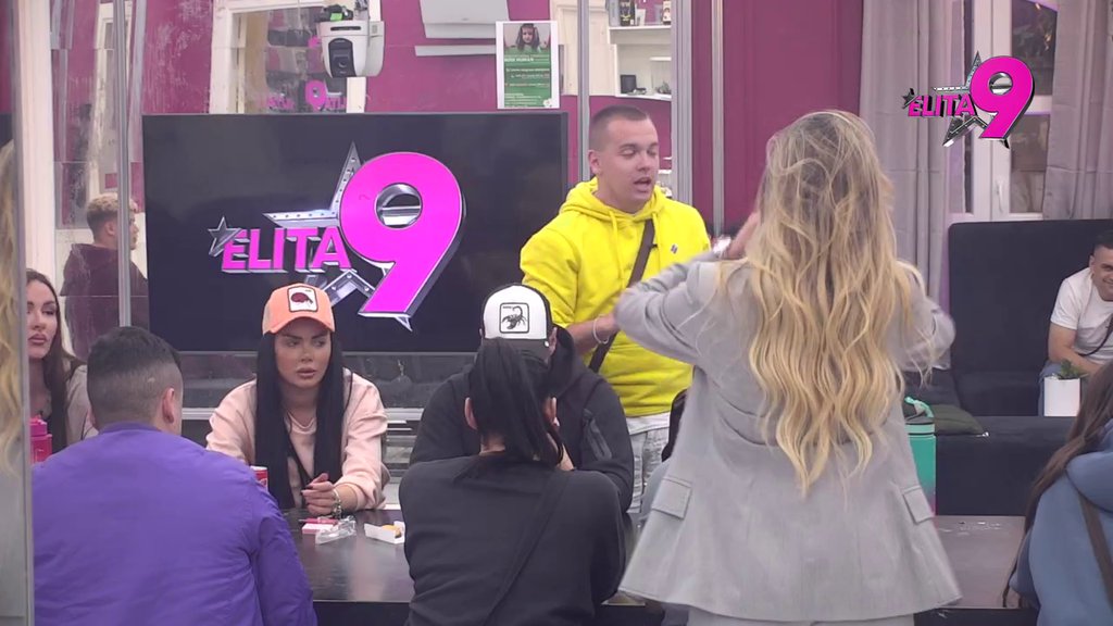 On bi pre izabrao Maju nego dete: Aneli raskrinikala Asmina, pa bivšoj drugarici dala BLAGOSLOV ZA VEZU SA NJIM (VIDEO)