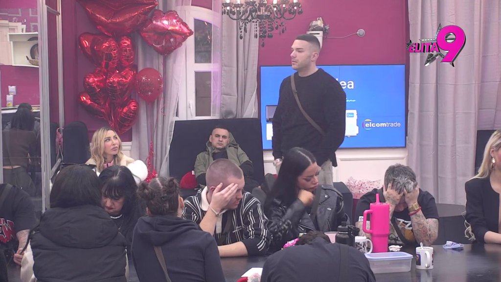 Zamalo zaplakao! Anđela ponovo stigle emocije na pomen mame, Ivan skočio: Ne znam kakav je produkt majke kada uzima palice i razbija po stanu kada je dete tu (VIDEO)