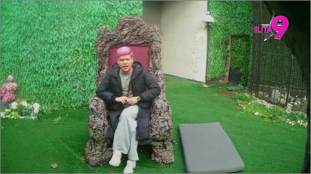 POKUŠAVA DA SE OPERE OD FLERTA SA ASMINOM: Uroš stavio Maju na stub srama, Neria optužio da ZANEMARUJE Hanu, pa izanalizirao odnos Luke i Anite! (VIDEO)