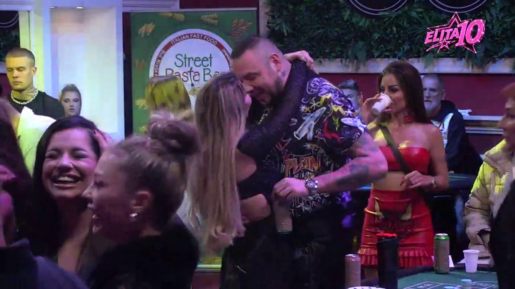 Luda noć u Eliti: Đukić i Laura završili zajedno, Car i Aneli u nikad većoj ljubavi, Janjuša lome sumnje zbog Sandre i Mateje (VIDEO)